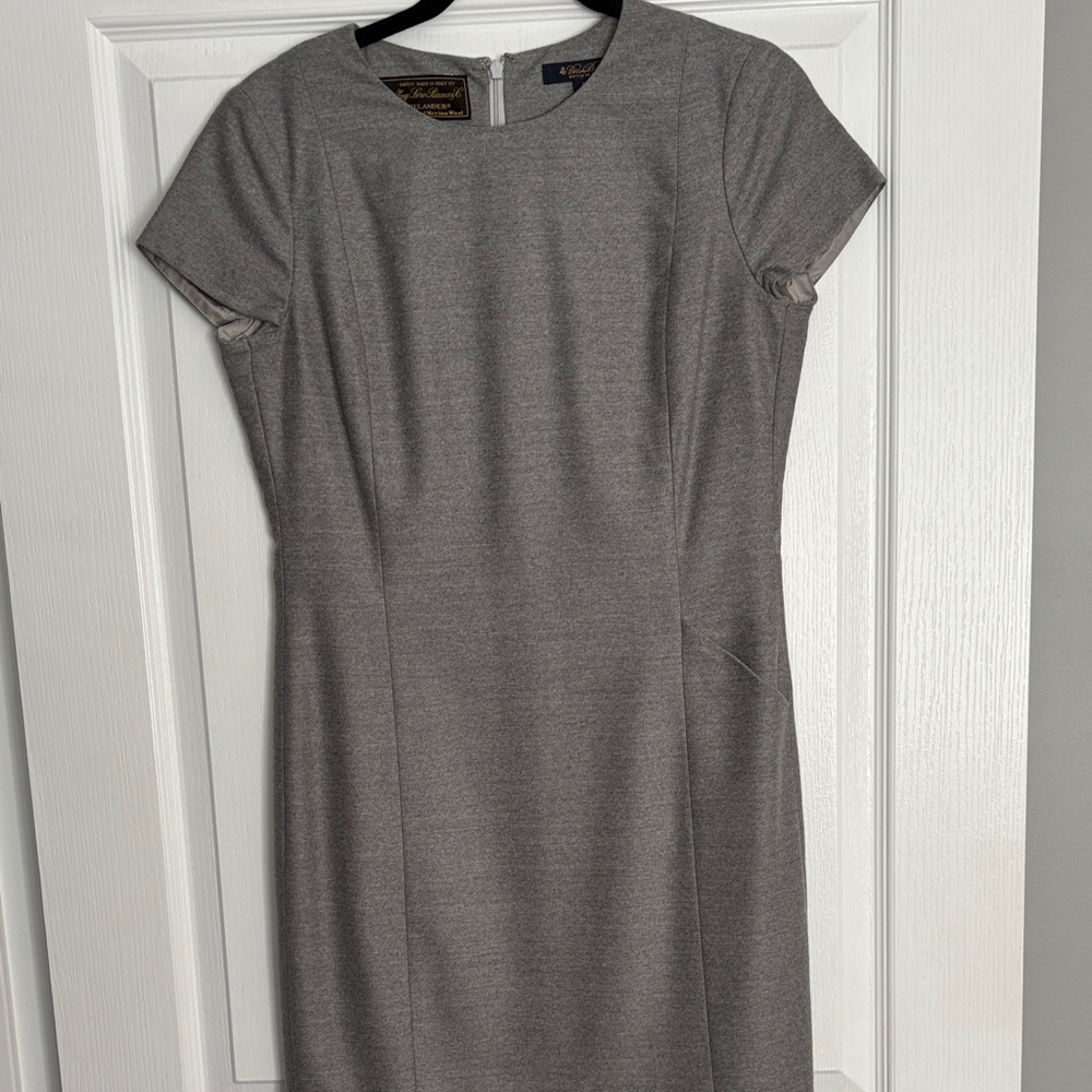 Brooks Brothers Elegant Gray Women's Dress in woven Merino Wool